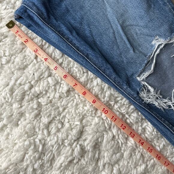 American Eagle Mom Jean Lightwash Distressed Casual Comfortable High Waisted - Picture 10 of 11